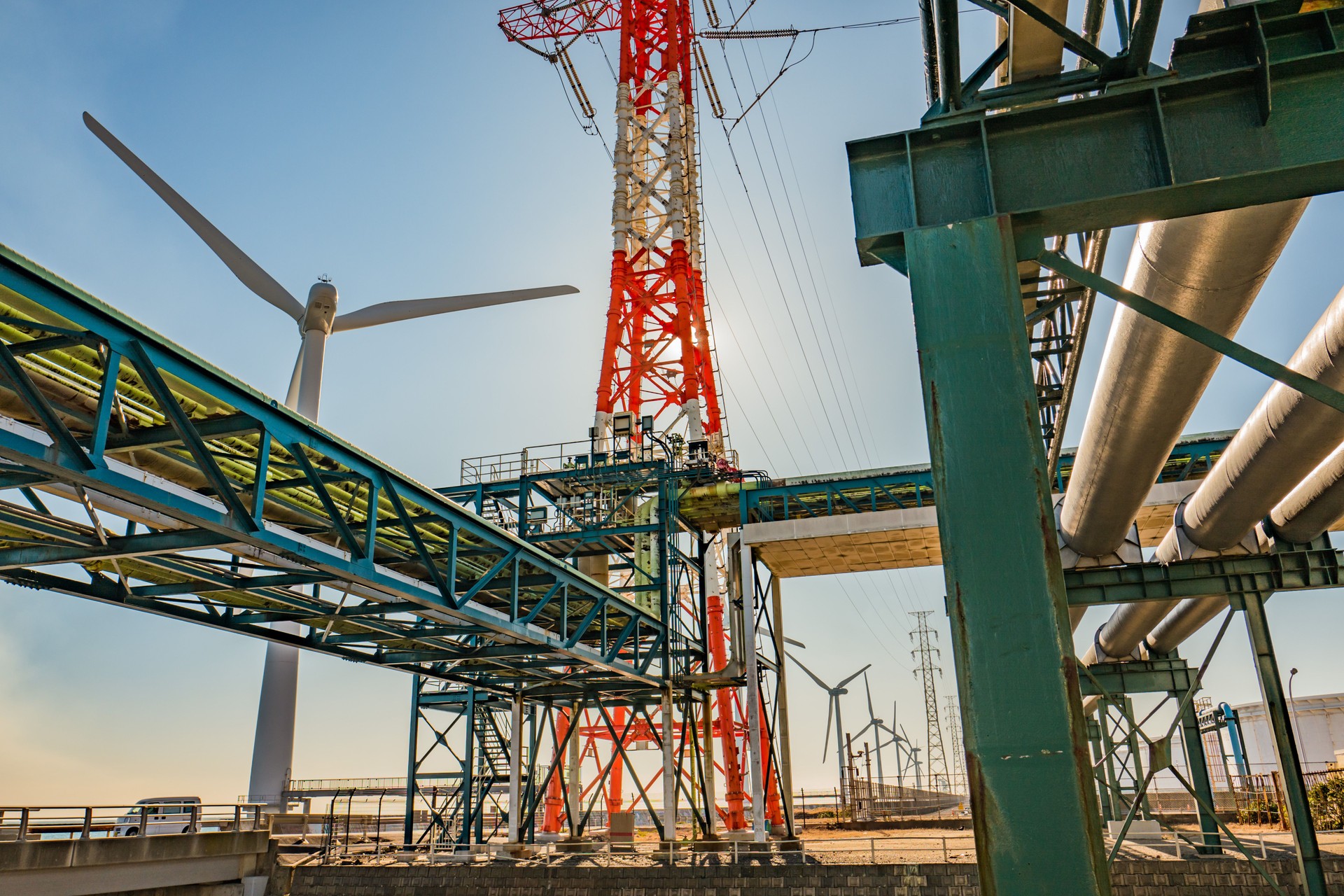 Production d’énergie éolienne dans les zones industrielles.